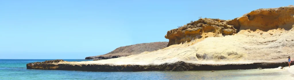 Isla Monserrat Playa Amarilla Hiking Trail - Mirador Ballena Azul